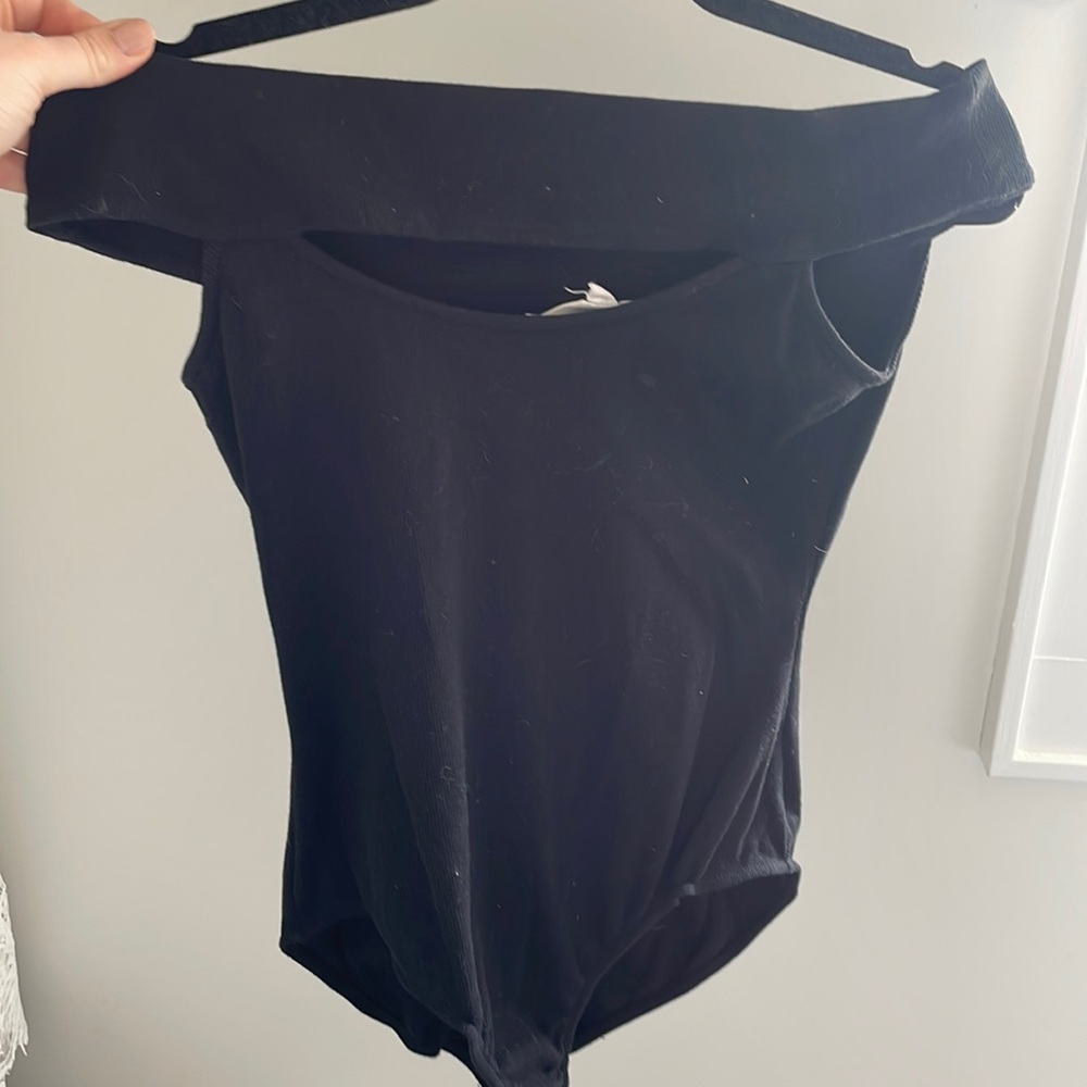 BB Dakota Off-Shoulder Bodysuit